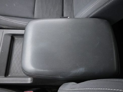 Used 2022 Nissan Frontier SV RWD image 34