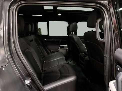 Used 2023 Land Rover Defender 110 SE AWD/4WD image 19