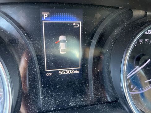 Used 2019 Toyota Camry LE FWD image 19