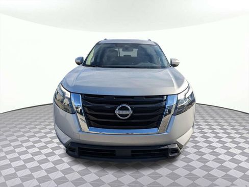 Used 2024 Nissan Pathfinder SV FWD image 9