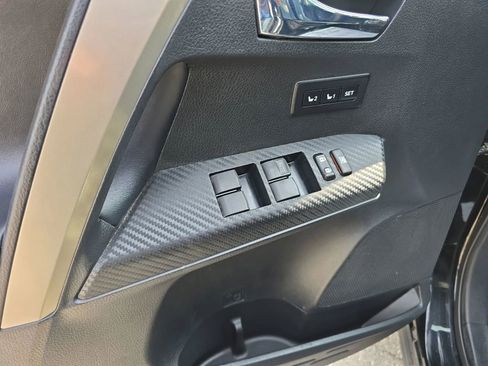 Used 2013 Toyota RAV4 Limited AWD/4WD image 11