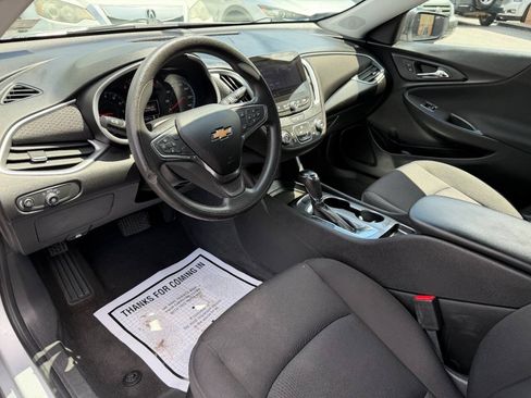 Used 2019 Chevrolet Malibu LS FWD image 18