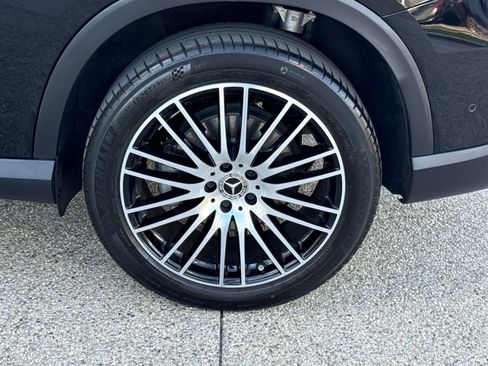 Used 2024 Mercedes-Benz GLC 300 image 19