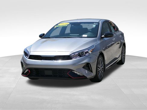 Used 2023 Kia Forte GT-Line w/ GT-Line Technology Package FWD image 7