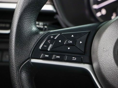 Used 2024 Nissan Altima 2.5 SV image 13