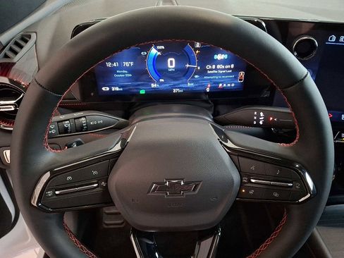 Used 2025 Chevrolet Blazer EV RS image 20