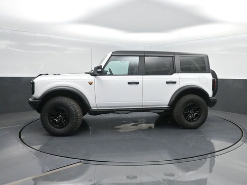 Used 2022 Ford Bronco Badlands image 41