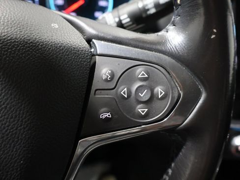 Used 2019 Chevrolet Traverse LT image 36