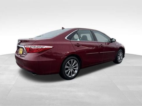 Used 2017 Toyota Camry XLE image 9