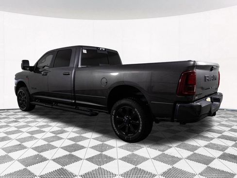 Used 2025 RAM 3500 Laramie AWD/4WD image 11