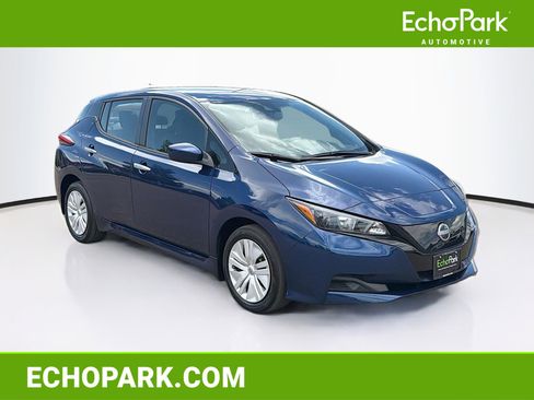 Used 2025 Nissan Leaf S FWD image 1