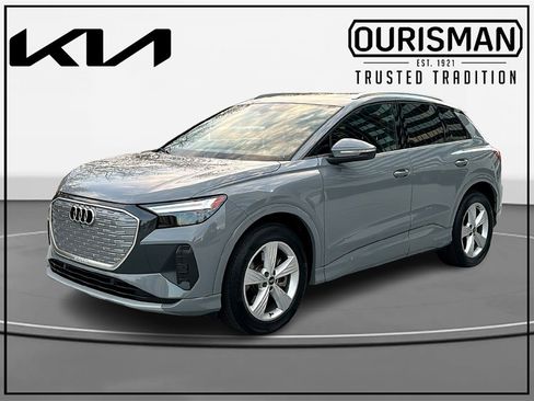 Used 2022 Audi Q4 e-tron Premium Plus w/ Premium Plus image 2