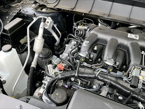 New 2026 Nissan Pathfinder Platinum w/ Accent Package FWD image 17