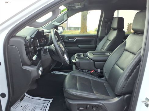 Used 2025 GMC Sierra 1500 SLT AWD/4WD image 26