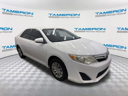 Used 2012 Toyota Camry LE image 7