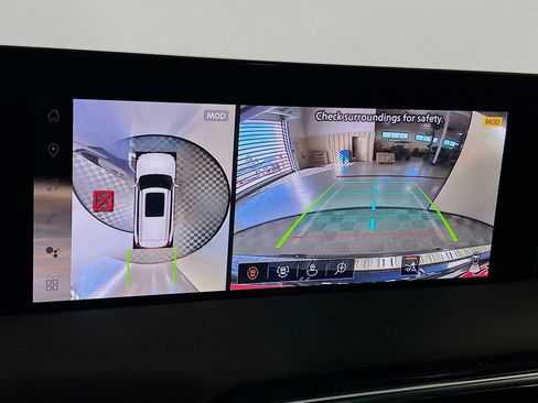 New 2026 Nissan Armada SL w/ Captain's Chari Seat Package image 10