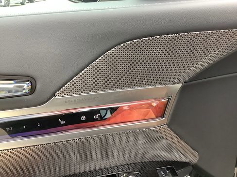 Certified 2023 BMW 740i image 20