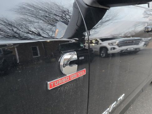 Used 2024 RAM 2500 Laramie w/ Sport Appearance Package image 9