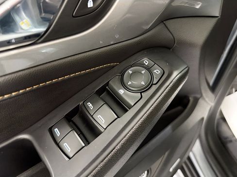 Used 2021 Chevrolet Traverse RS image 11