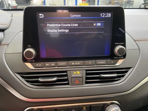 Used 2022 Nissan Altima 2.5 SR image 39