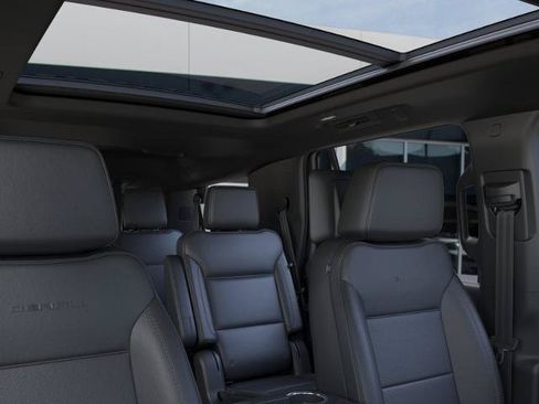 New 2026 GMC Yukon Denali w/ Advanced Technology Package AWD/4WD image 24