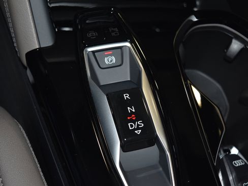 New 2025 Audi Q5 Premium Plus image 13