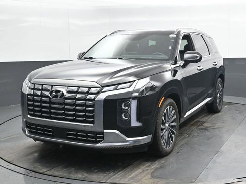 Used 2024 Hyundai Palisade Calligraphy image 5