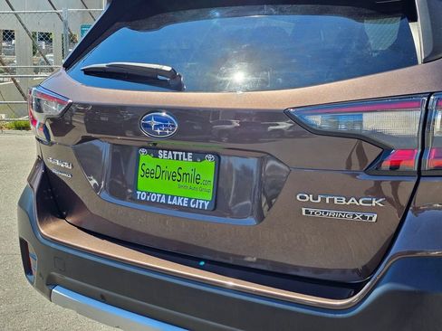 Used 2022 Subaru Outback Touring XT AWD/4WD image 12