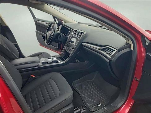 Used 2020 Ford Fusion SE FWD image 23
