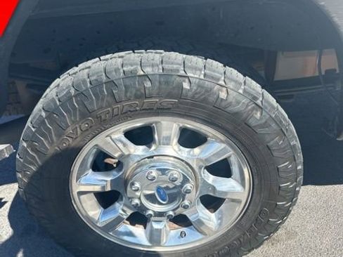 Used 2016 Ford F250 Lariat w/ Lariat Interior Package image 12