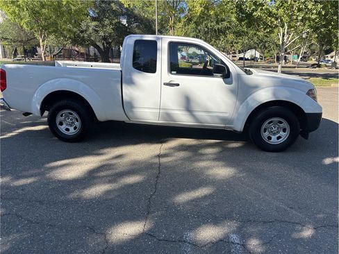 Used 2012 Nissan Frontier S w/ S Preferred Pkg RWD image 5