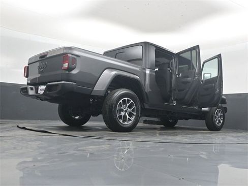 New 2025 Jeep Gladiator Sport image 51