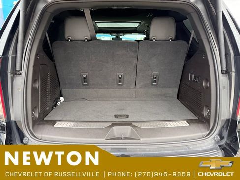 Used 2021 Chevrolet Tahoe Z71 w/ Luxury Package AWD/4WD image 23