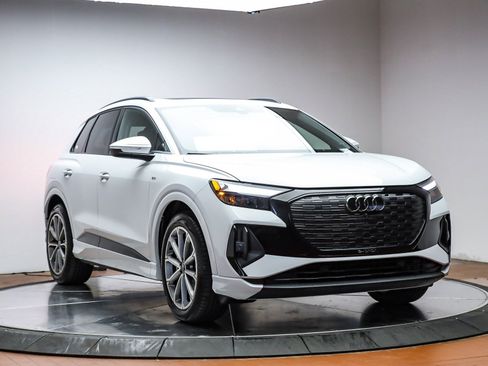 New 2026 Audi Q4 e-tron Premium image 3