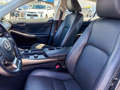 Used 2016 Lexus IS 200t RWD image 17