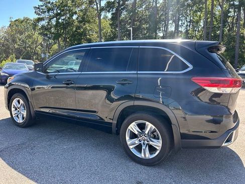 Used 2019 Toyota Highlander Limited FWD image 4