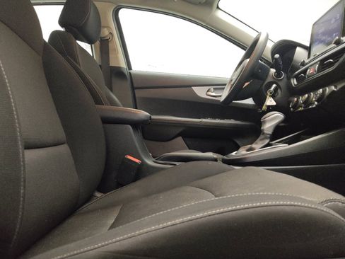 Used 2023 Kia Forte LXS FWD image 21