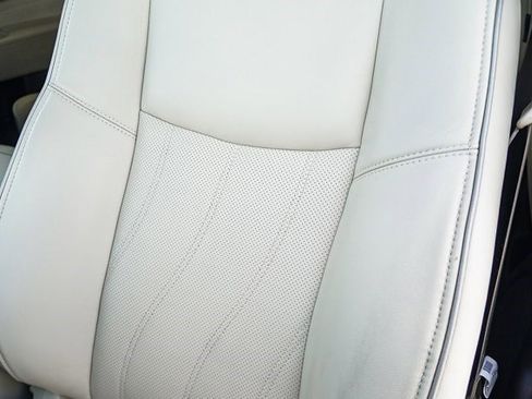 Used 2019 INFINITI QX60 Luxe w/ Essential Package FWD image 29