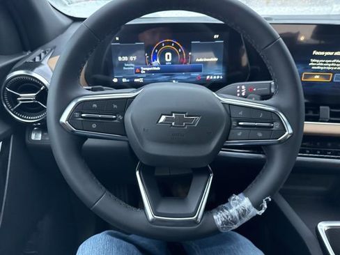 New 2026 Chevrolet Equinox ACTIV w/ Convenience Package III image 24