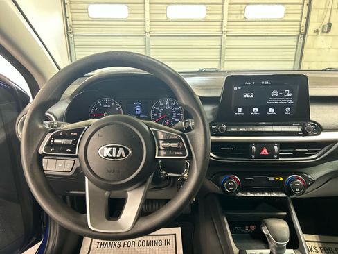 Used 2019 Kia Forte LXS FWD image 8