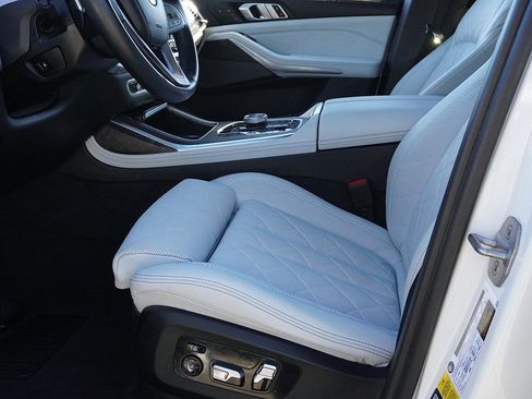 Used 2023 BMW X7 xDrive40i w/ Executive Package image 33