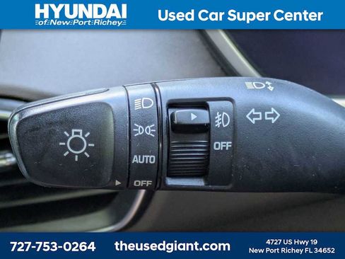 Used 2020 Hyundai Santa Fe SEL FWD image 31
