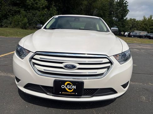 Used 2019 Ford Taurus Limited FWD image 2