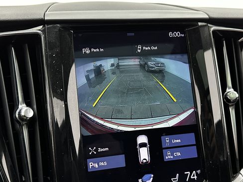 Used 2019 Volvo XC60 T6 Momentum w/ Premium Package image 22