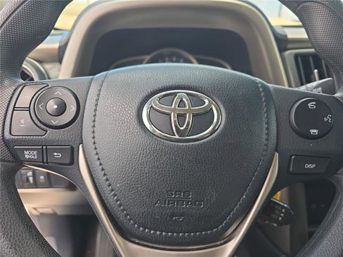 Used 2015 Toyota RAV4 XLE FWD image 21