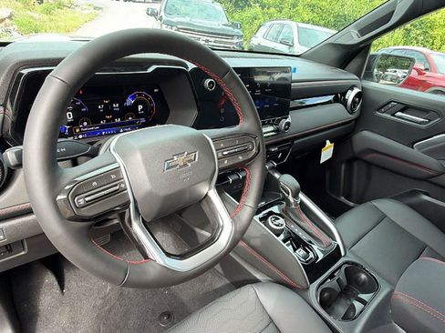 New 2026 Chevrolet Colorado Z71 w/ Technology Package AWD/4WD image 3