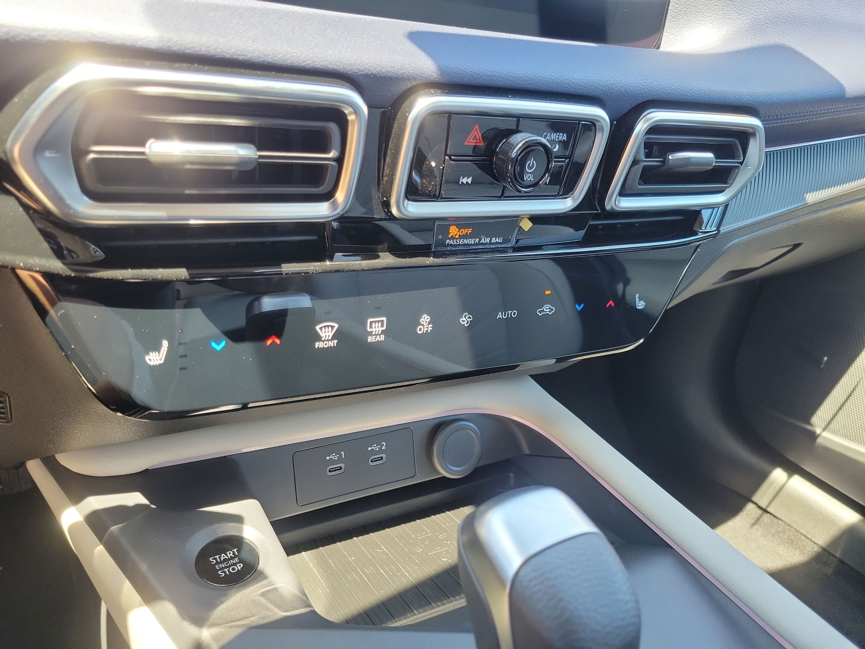 New 2026 Nissan Sentra SL w/ Floor Mat Package FWD image 27
