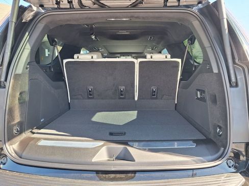 New 2026 Cadillac Escalade ESV Platinum Sport w/ LPO, ONYX Package image 27