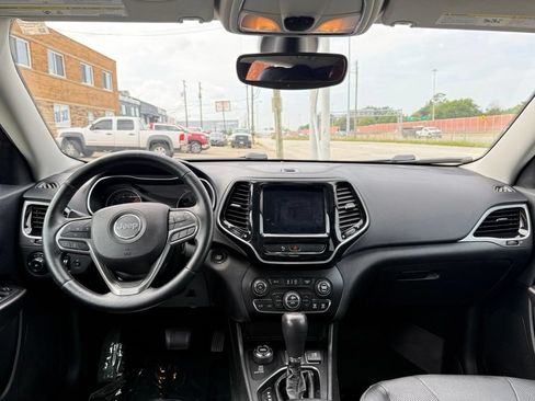 Used 2019 Jeep Cherokee Limited AWD/4WD image 23