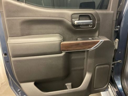 Used 2022 GMC Sierra 1500 SLT image 32